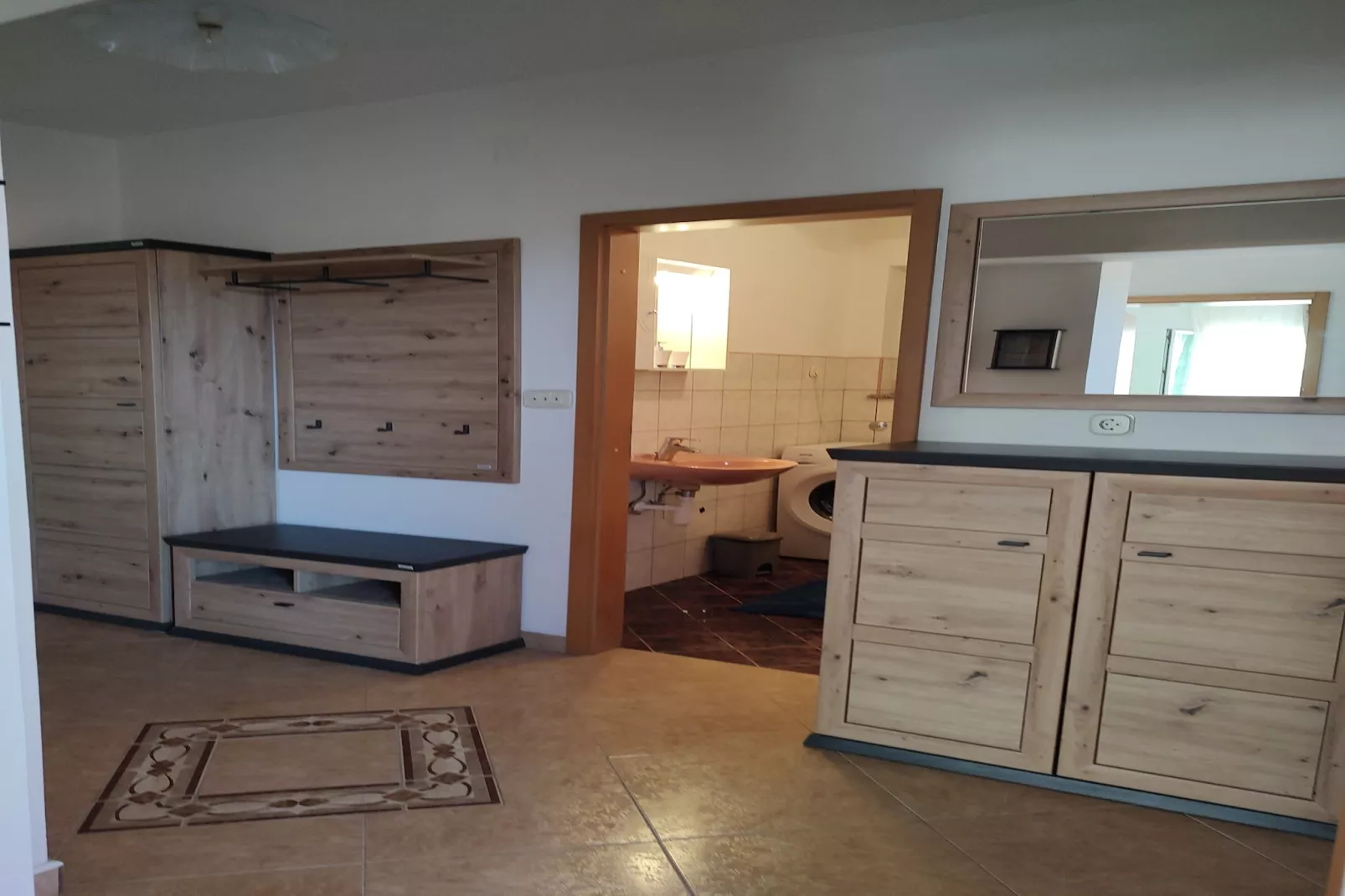 Apartment Lemi - three bedroom apartment-Badkamer