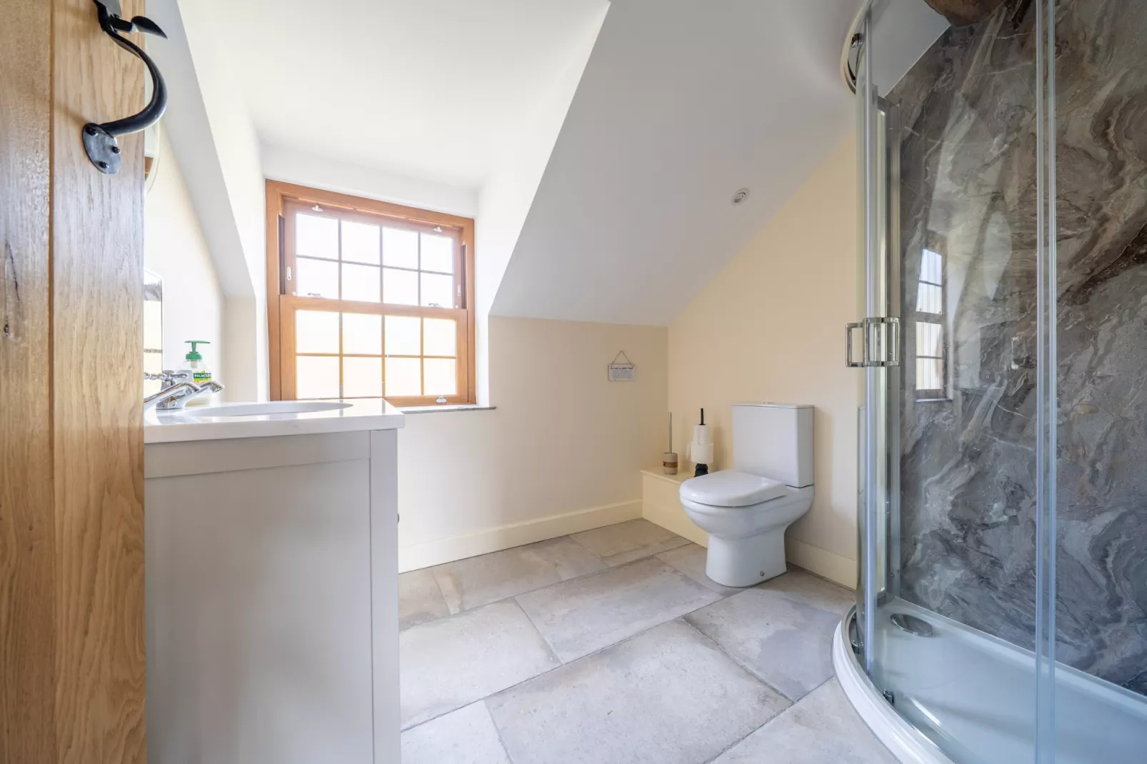 Coygen Cottage-Badkamer