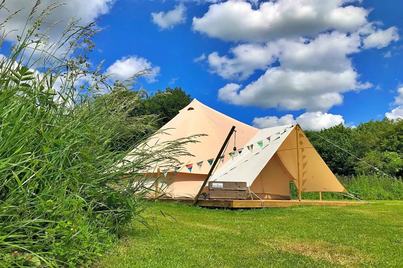 Meadow Glamping Tents-Buitenlucht