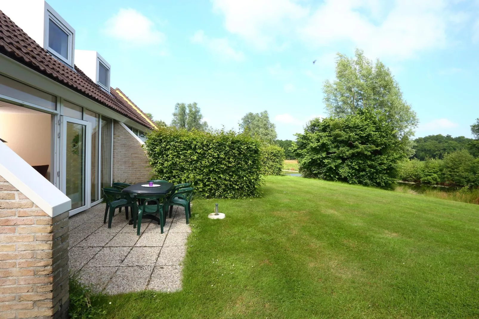 Vakantiepark Emslandermeer 1-Tuinen zomer