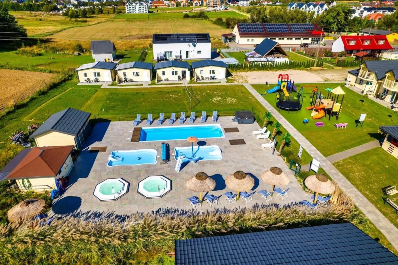 Domek piętrowy 8-osobowy Ustronie Morskie-Gebieden zomer 1km