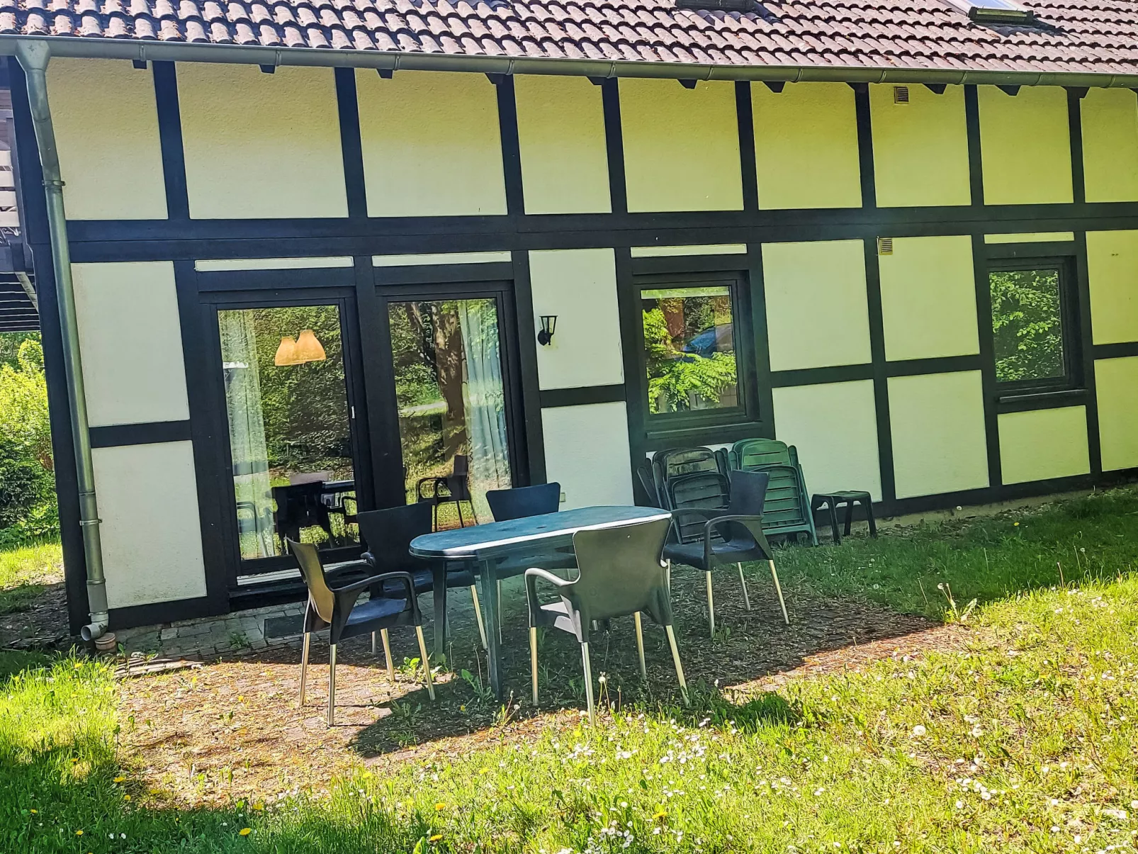 Sternberg 227-Buiten