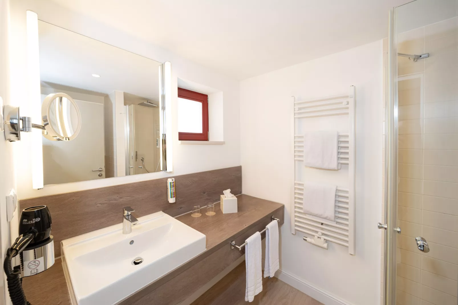 BEECH Resort am Plauer See - 3 Personen-Badkamer