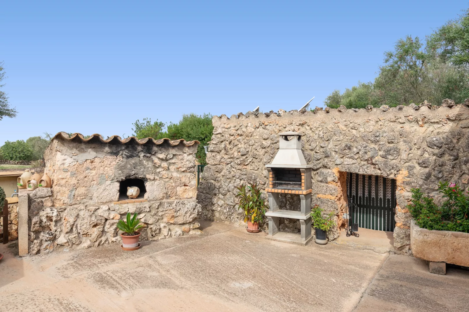 Son Rossinyol-Buitenkant zomer