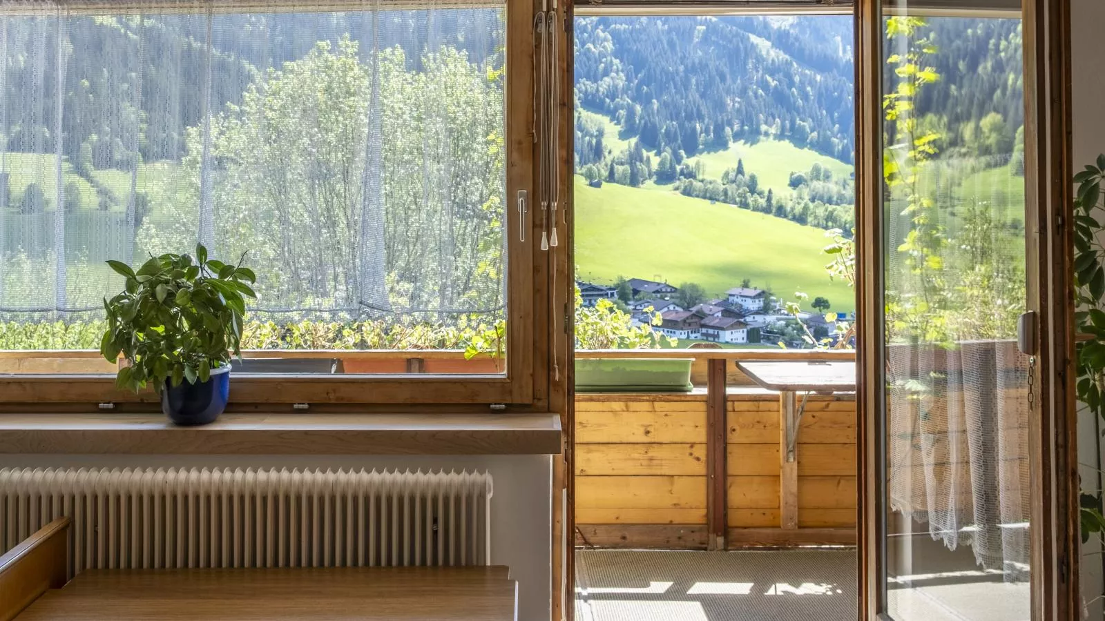 Berghof-Uitzicht zomer