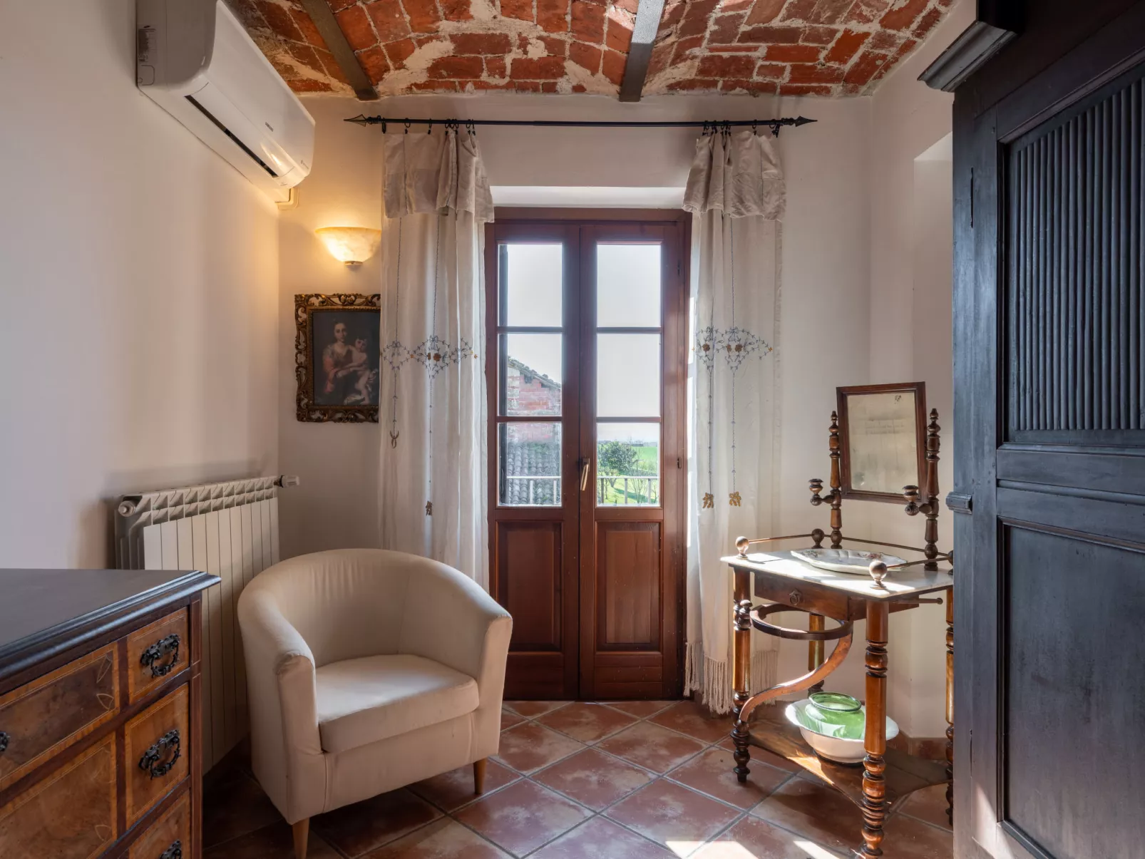Relais San Desiderio-Binnen