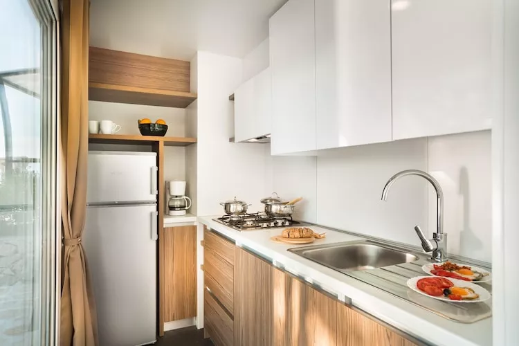 Aminess ATEA Camping Resort - Njivice - PREMIUM Holiday home 5 Pers 34m2-Keuken