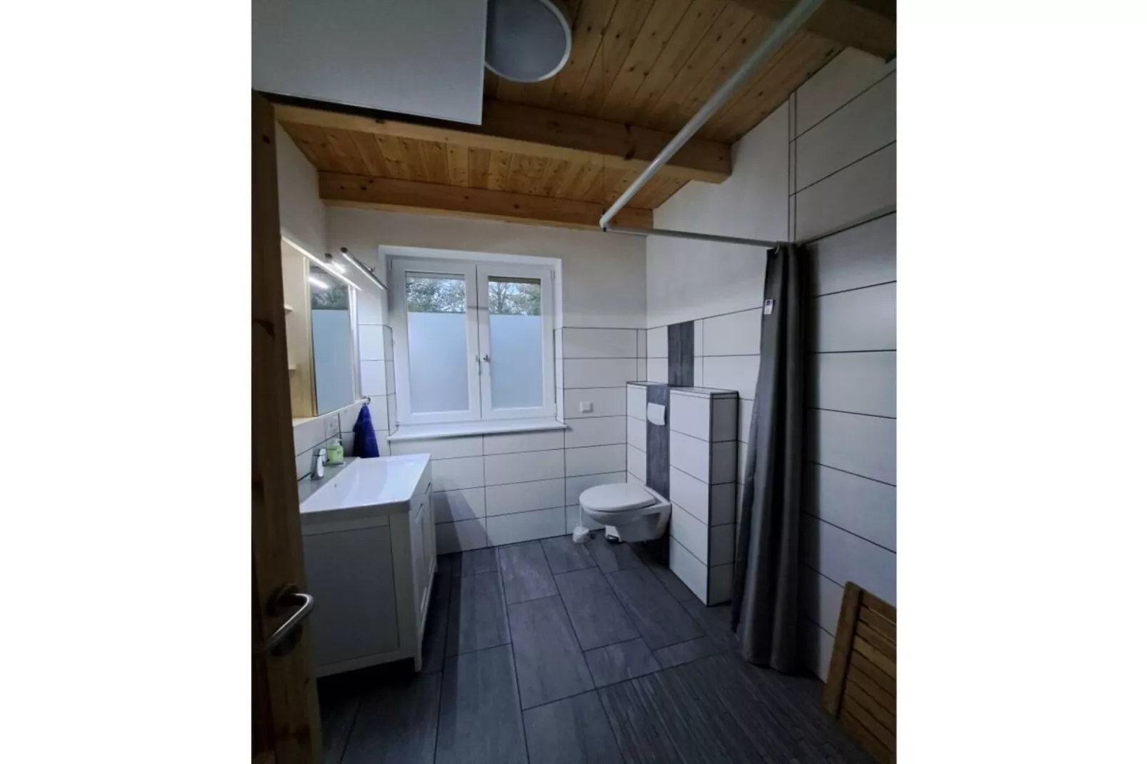 530377-Badkamer