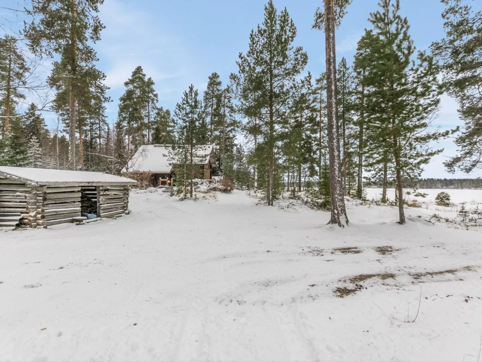 Villa kipinä-Buiten