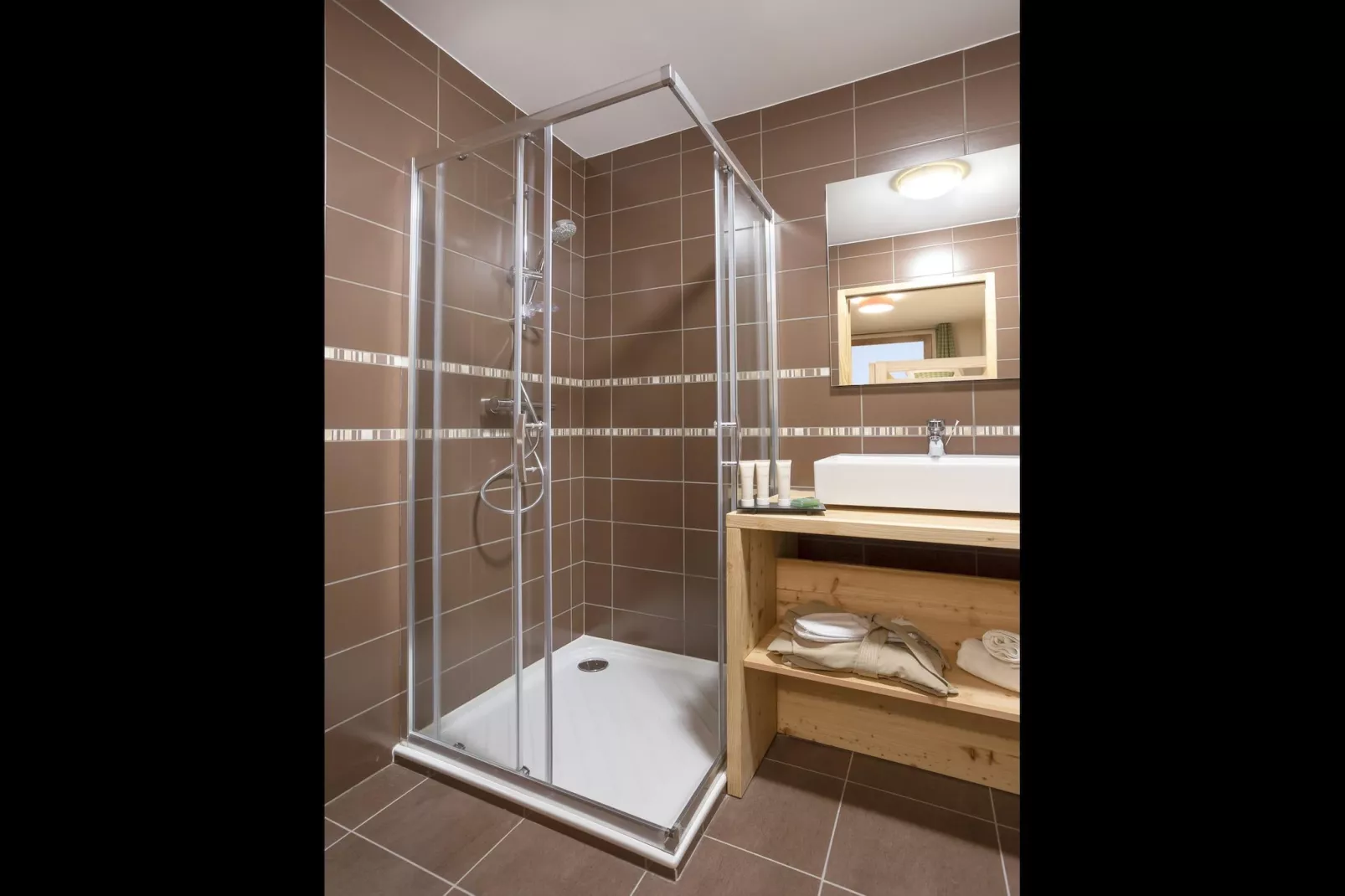TIGNES_S4L-Badkamer