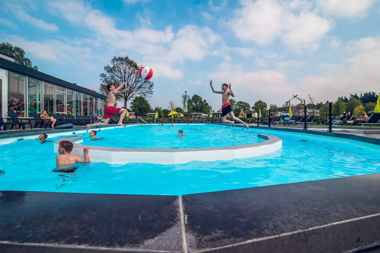 Voordevilla | 2 - 4 persons-Zwembad