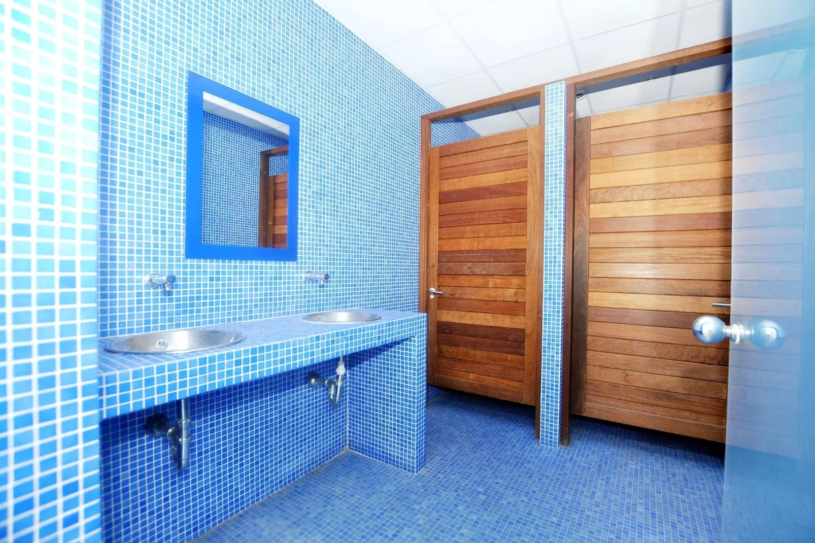 1125 ROYAL MARINE vista Piscina-Badkamer