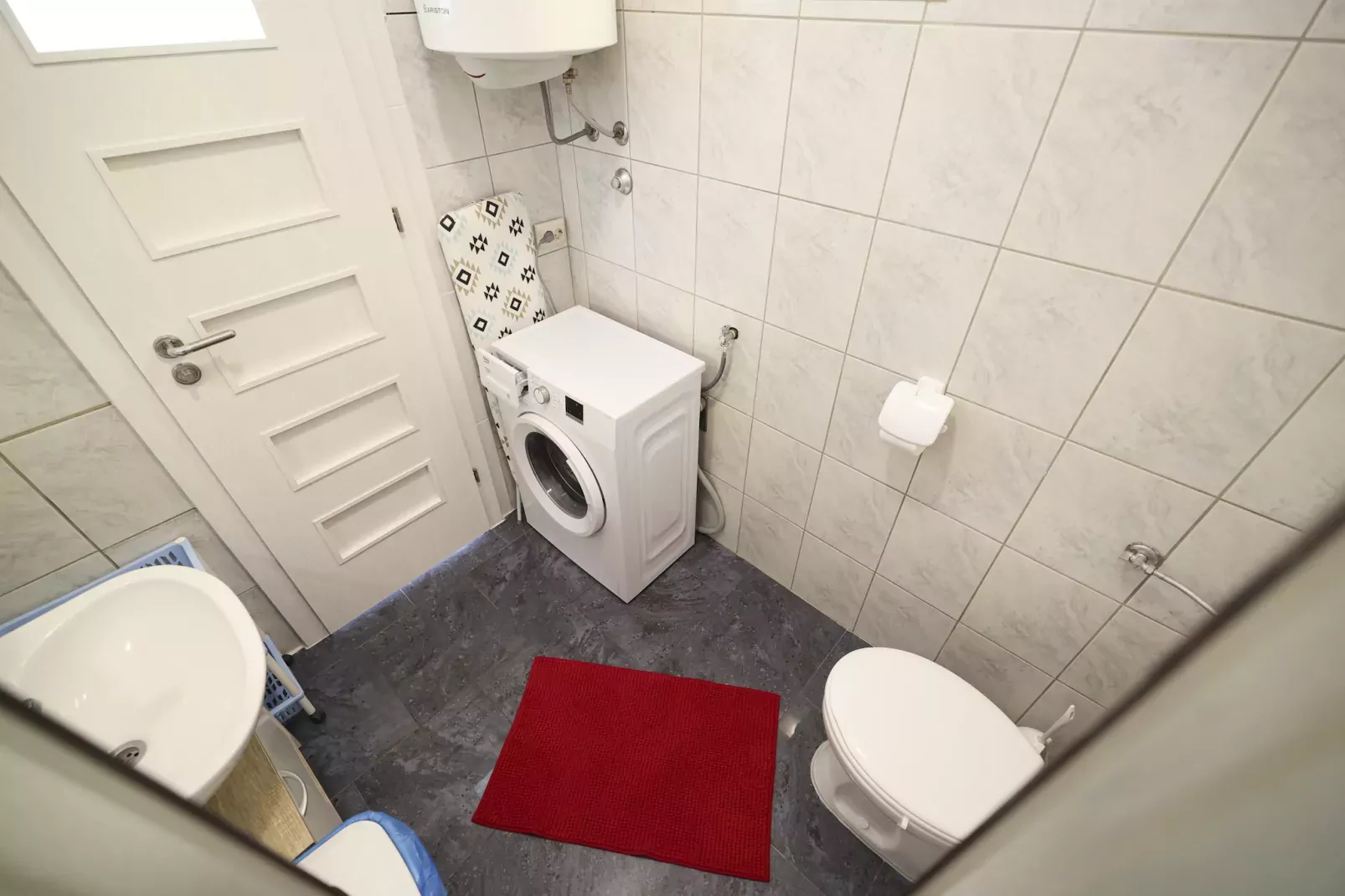 Apartment Rustica - Two bedroom apartment-Badkamer