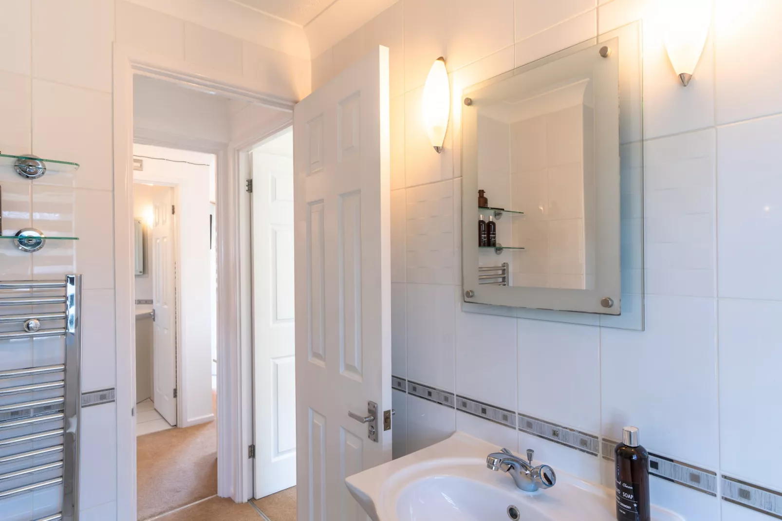 Serendipity Lodge-Badkamer