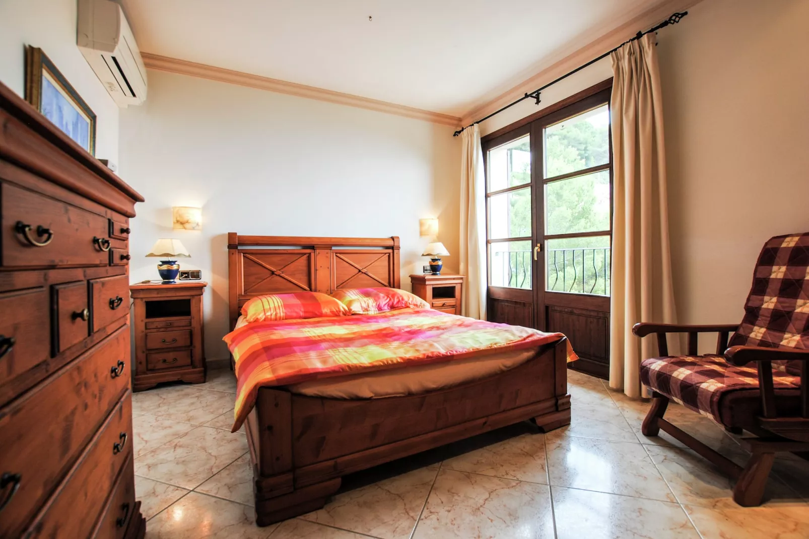 Wundeschönes & Nachhaltiges Casa Cap Vermell-Slaapkamer