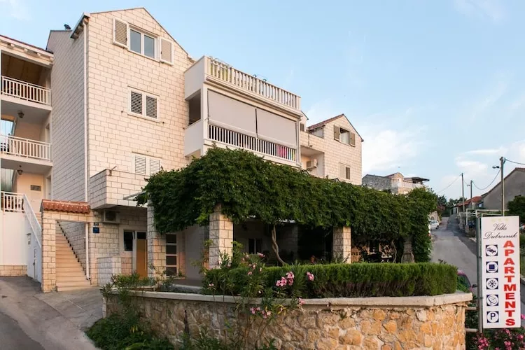 Apartments Villa Dubrovnik - Comfort Studio Apartment with Terrace and Sea View-Buitenlucht