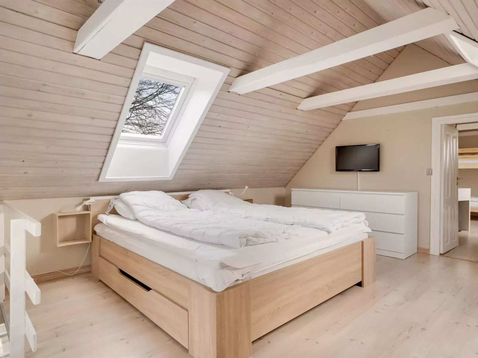 "Luiza" - 2km from the sea-Binnen