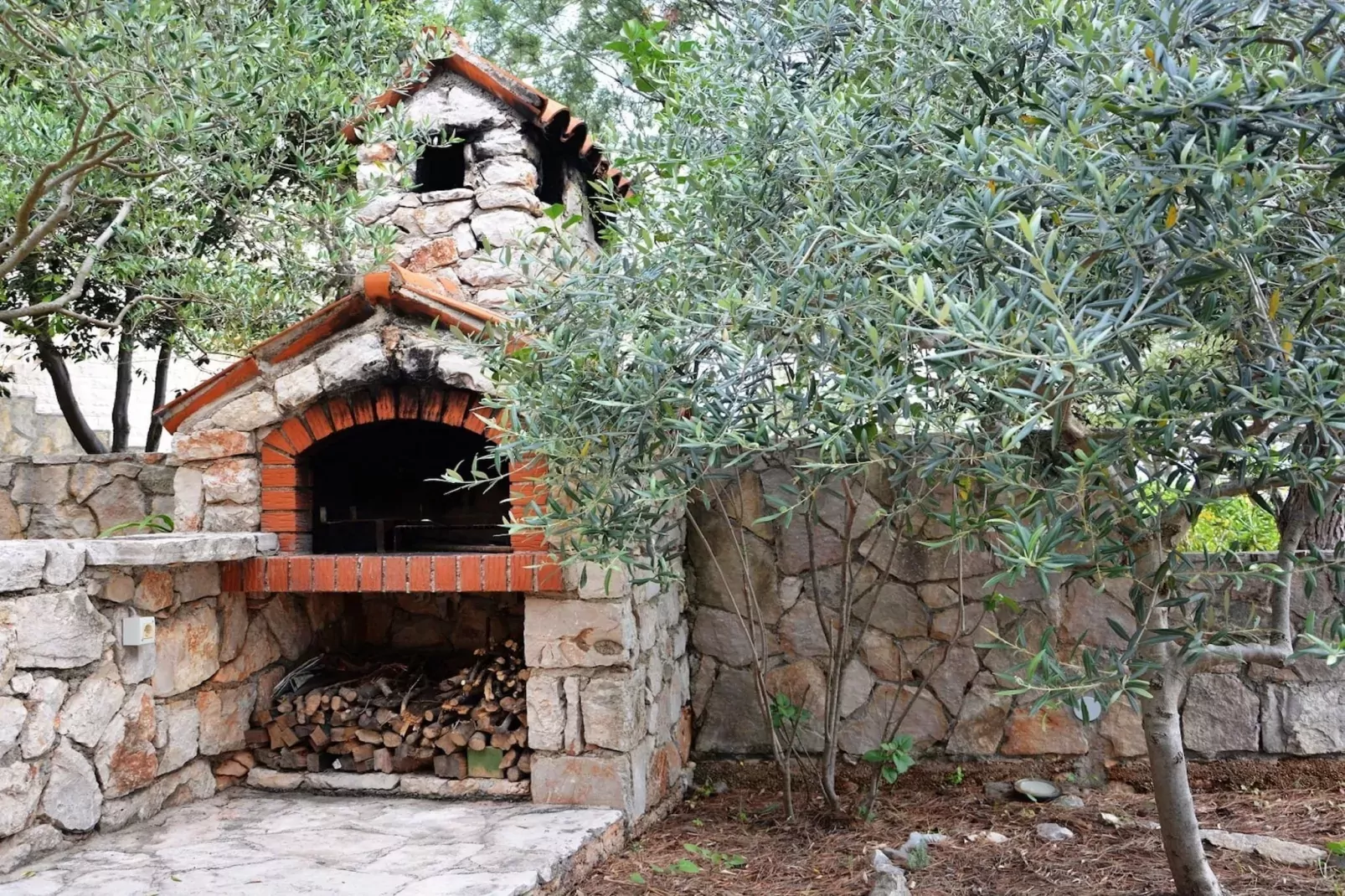 Blissful Bay Apartments Vrboska - One Bedroom Apartment with Balcony (owner Smokva)-Buitenlucht