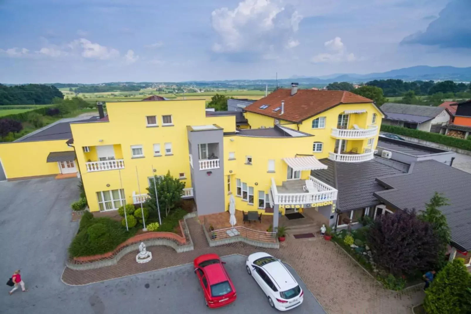 Hotel Orion - Double Room with Loggia and Mountain View-Buitenlucht