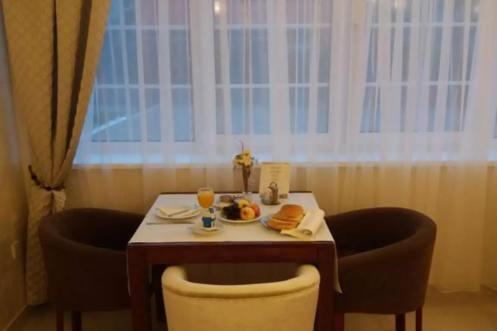 Hotel Orion - Triple Room with Terrace-Faciliteiten