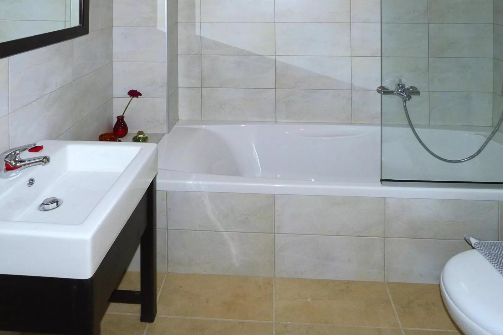 Villas Azure Beach, Nopigia-1-bedroom-villa - 45 sqm with sharing pool-Badkamer