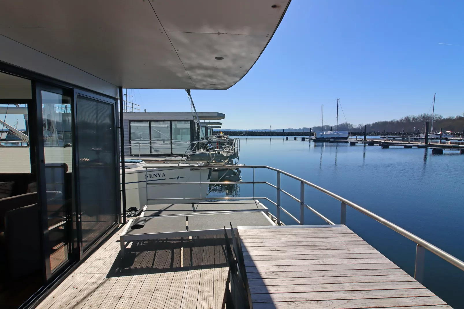 Hausboot Family & Friends LP2 / 4 Personen-Terrasbalkon