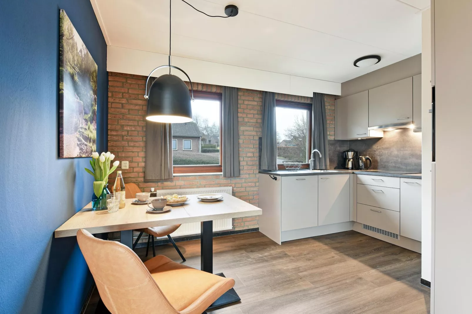 Vakantiepark Reevallis 1-Eetkamer