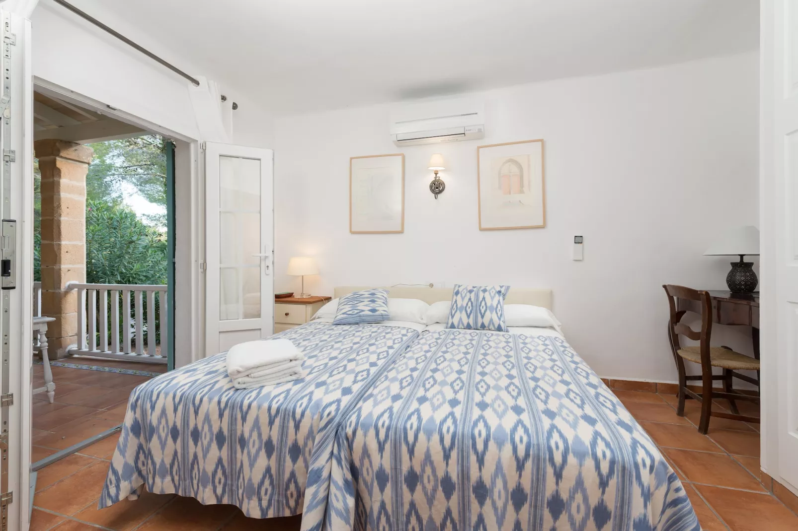 Villa Herdain-Image-tags.