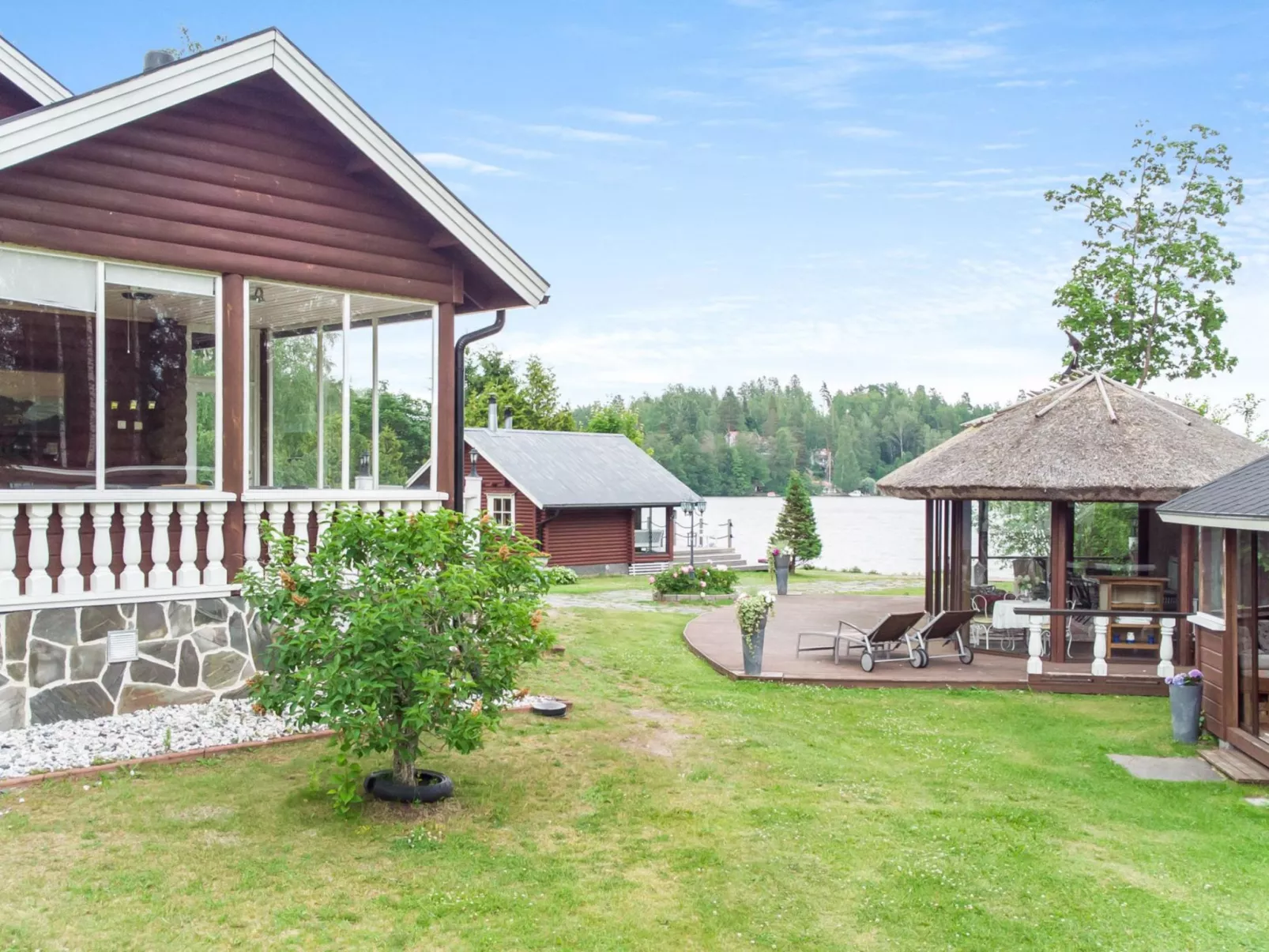 Villa sirpia-Buiten