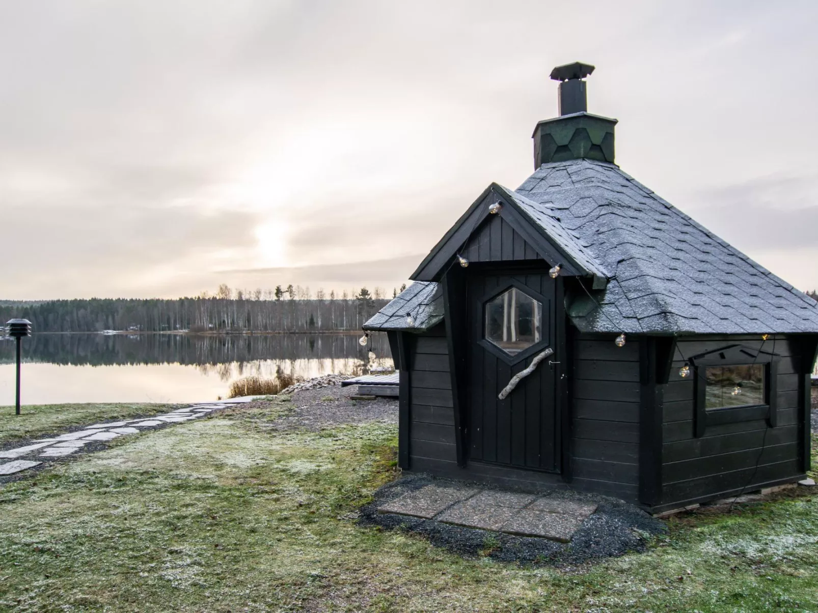 Aurinkopaikka-Buiten