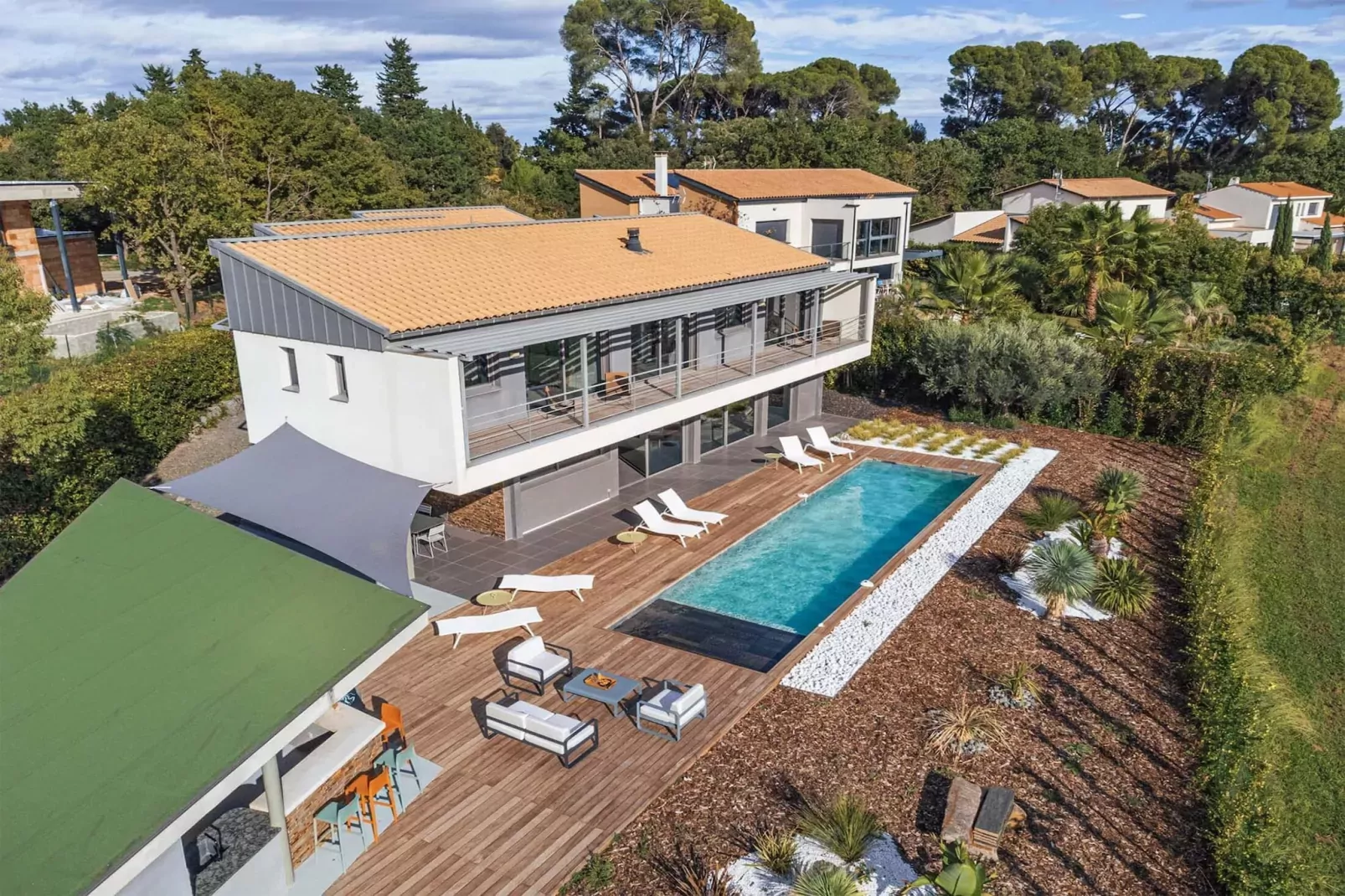 Villa Horizon Resort Massane-Uitzicht zomer