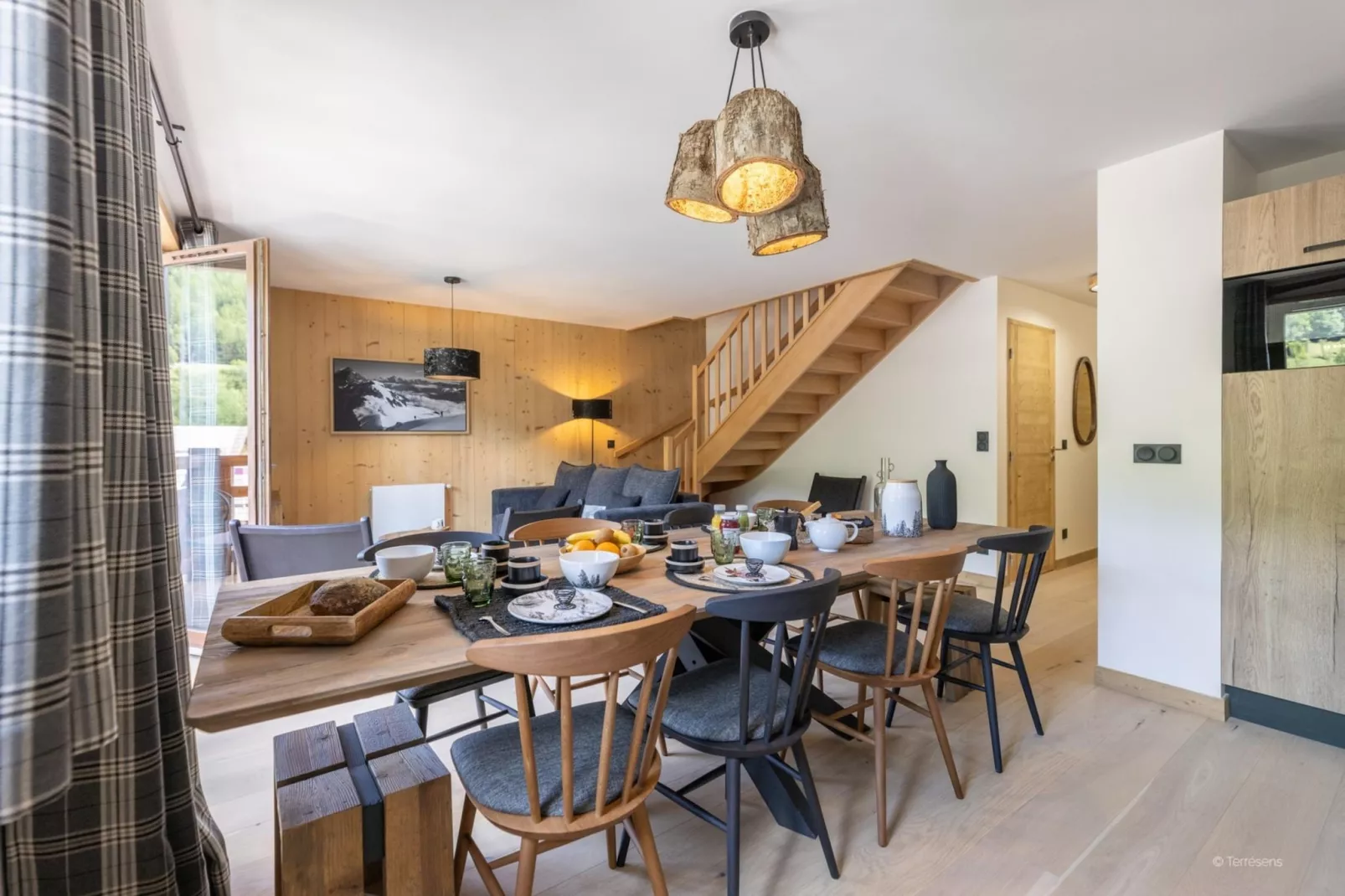 SERRE CHEVALIER Le Cristal Lodge-A40S-Eetkamer