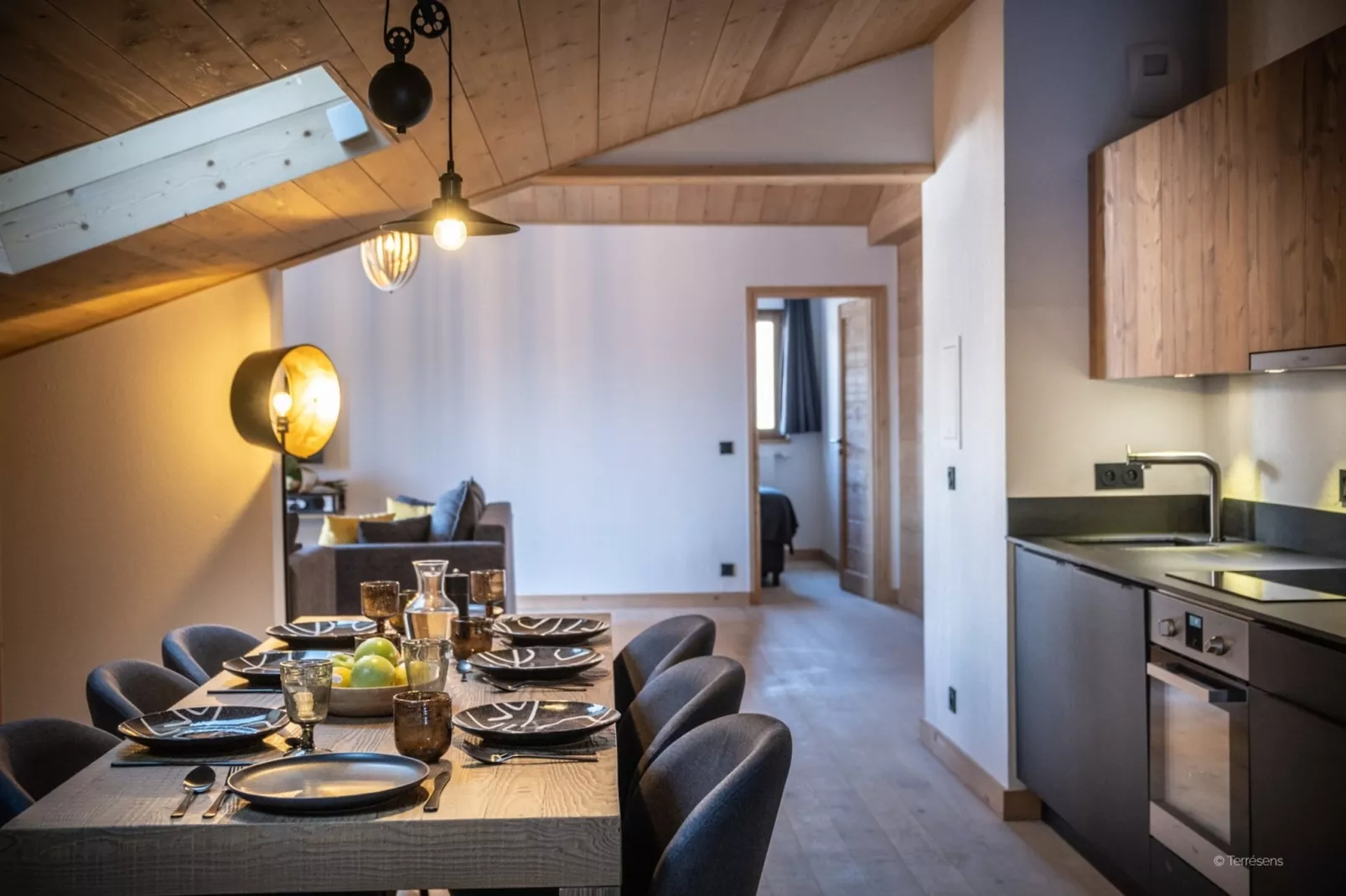 PLAGNE MONTALBERT Le Snoroc- A48P-Eetkamer