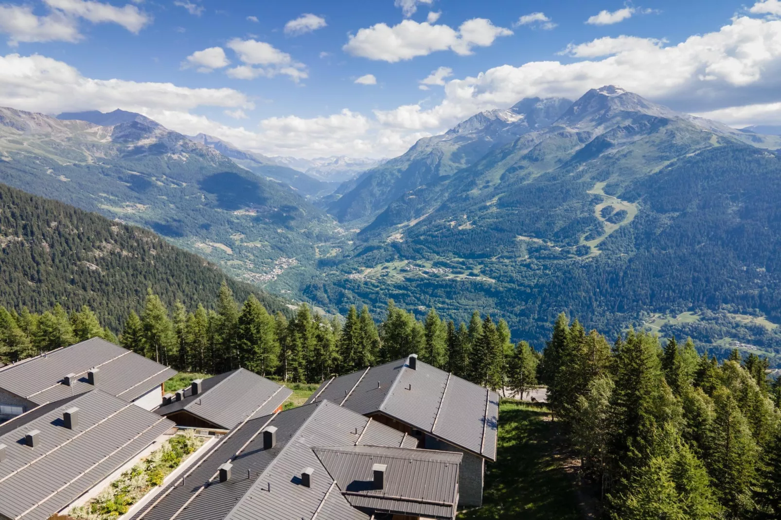 Le Hameau de barthelemy-A38P-Uitzicht zomer