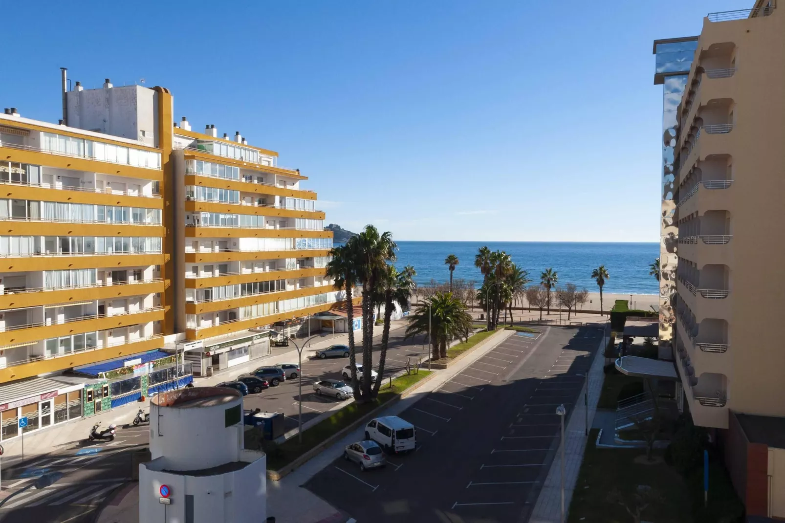 1236 CARLA MAR 50m playa