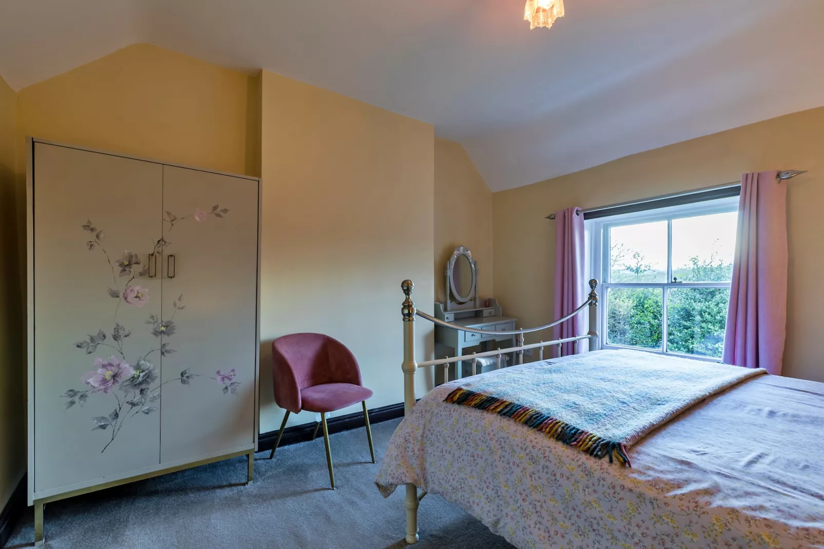 Spring Cottage-Slaapkamer