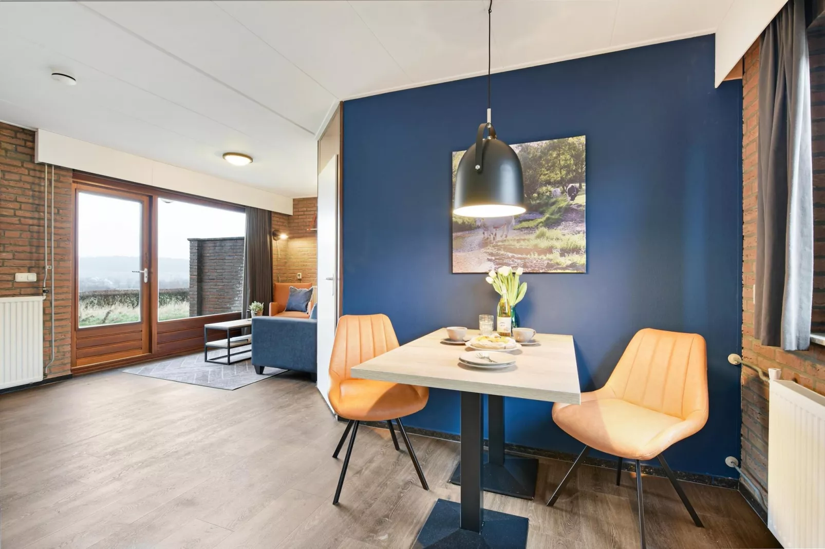 Vakantiepark Reevallis 1-Eetkamer
