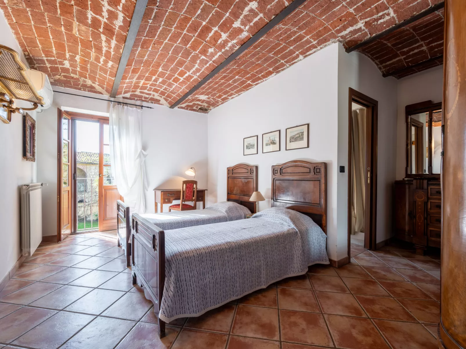 Relais San Desiderio-Binnen