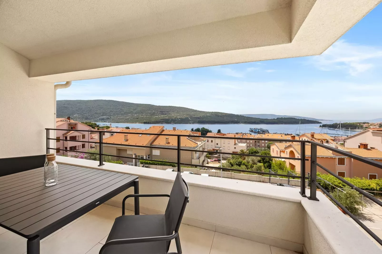 Enchanting Summer Apartment-Terrasbalkon