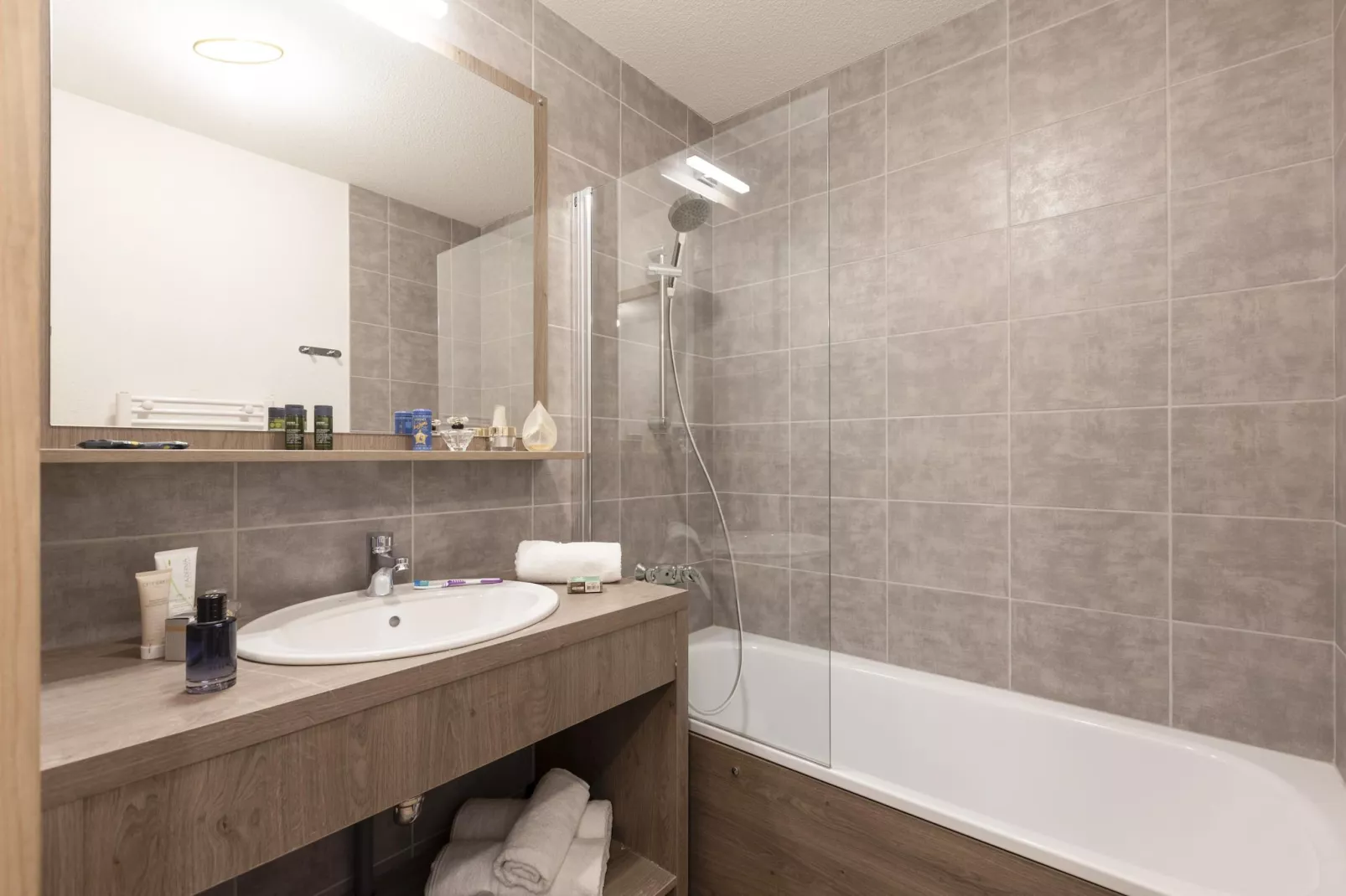 LES DEUX ALPES_S4-Badkamer