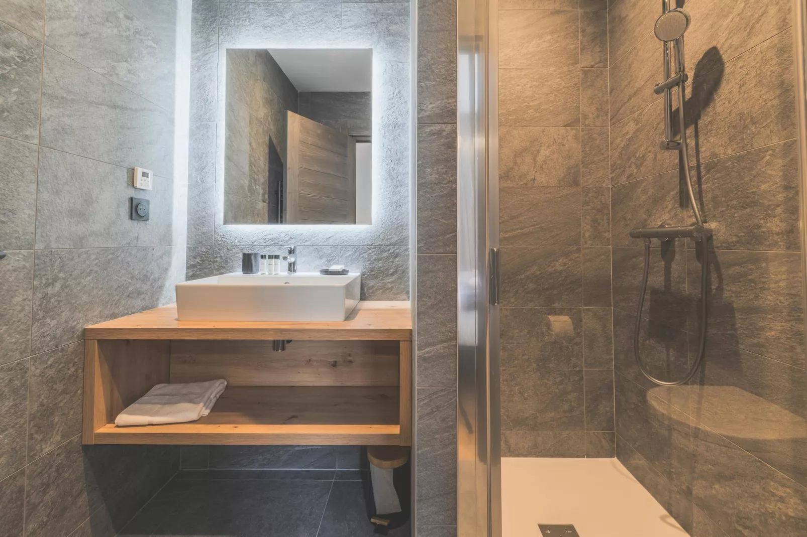 Résidence PLAN PEISEY Le Quartz -A48S-Badkamer
