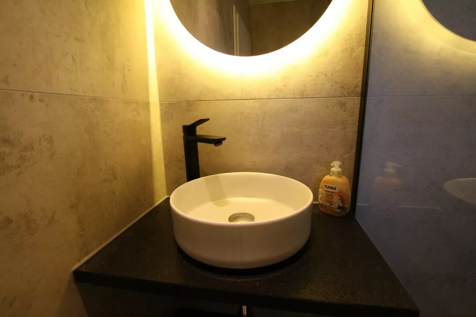 Ferienhaus mit Wasserblick 3 Pers-Badkamer
