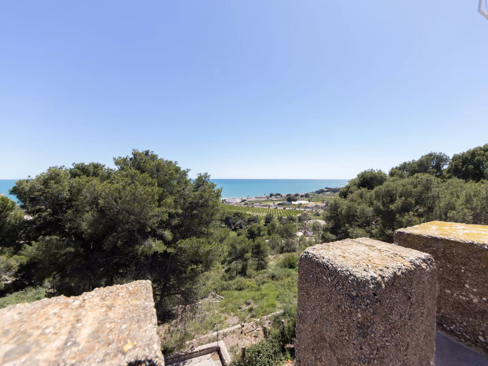 Torre Morralla-Buiten