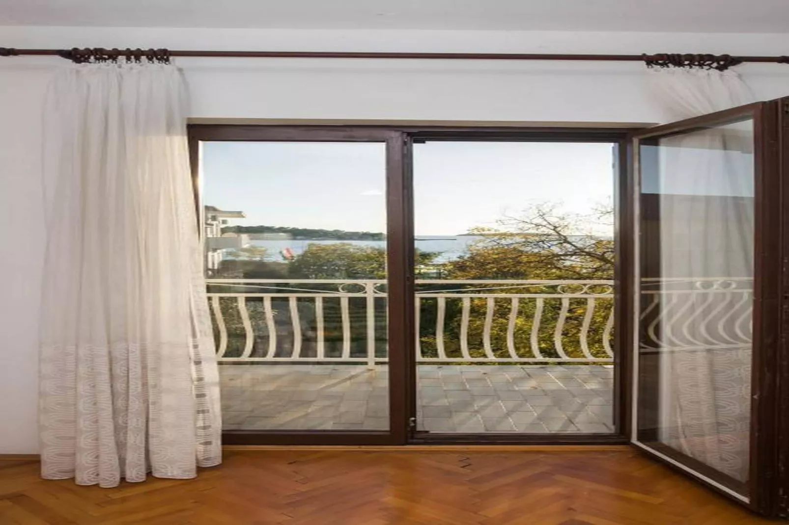 Apartments Gaj Brodarica - A6-Terrasbalkon