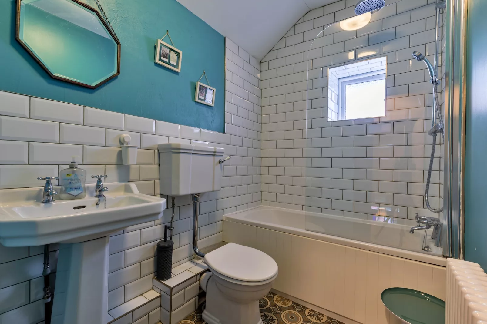 Spring Cottage-Badkamer