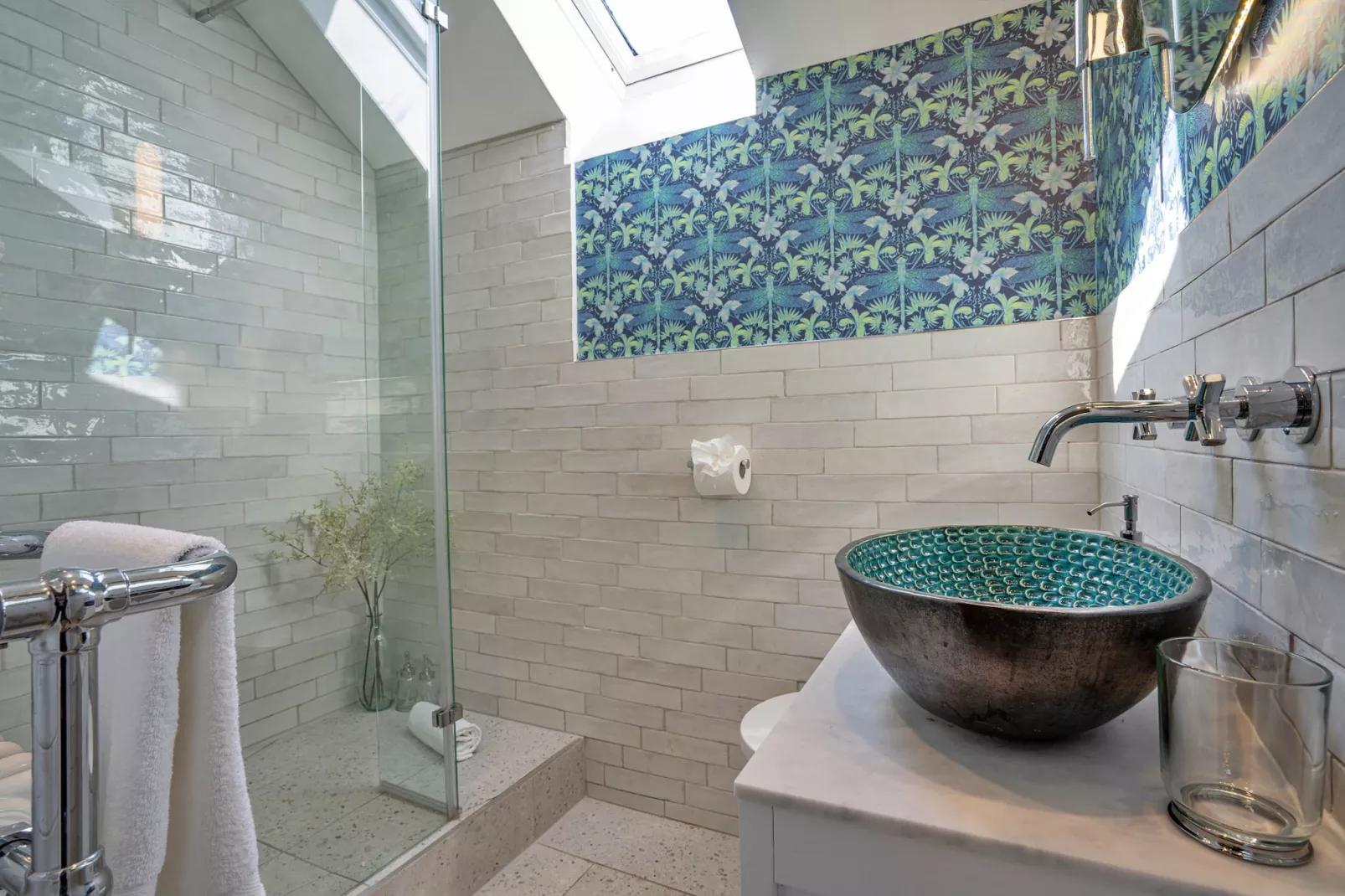 Sisu Bakewell, Limestones Cottage-Badkamer