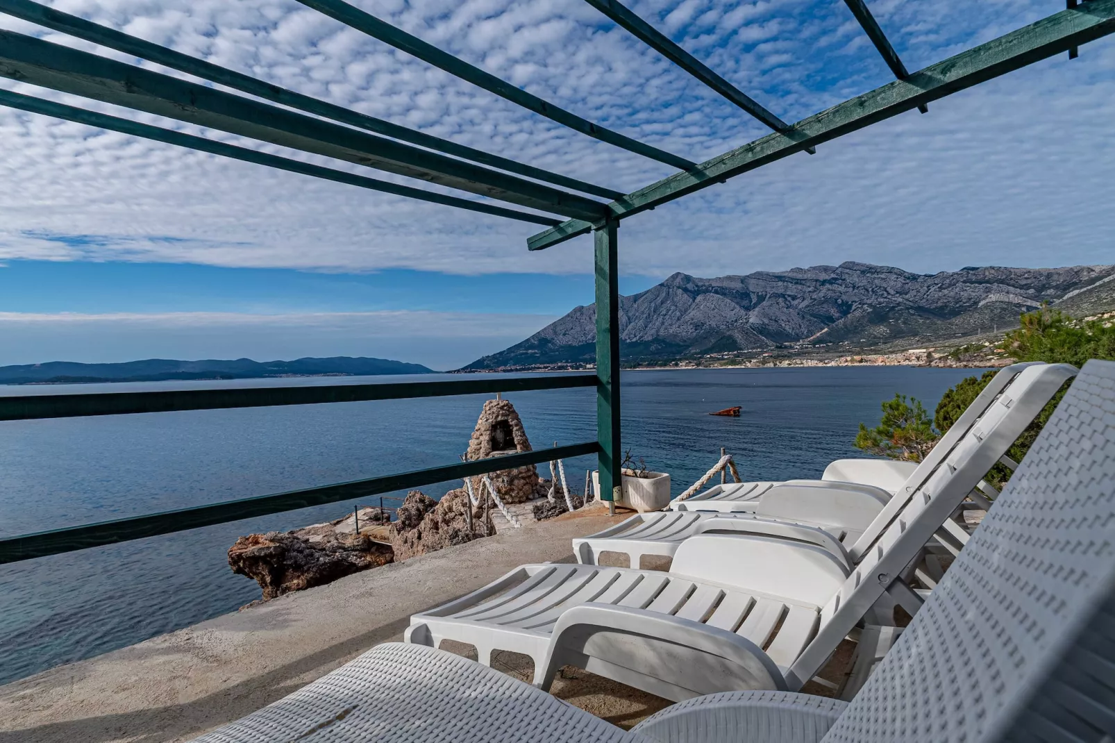 Villa Sea Edge - Three Bedroom Villa with Sea View-Uitzicht