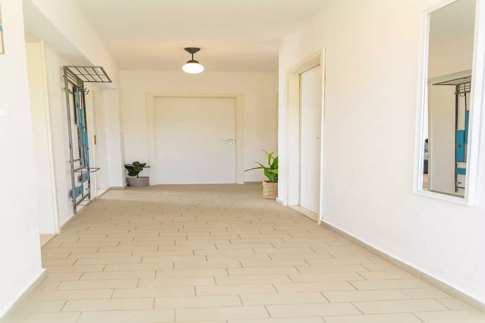Apartment Konak - Two Bedroom Apartment with Terrace and Sea View-Binnen