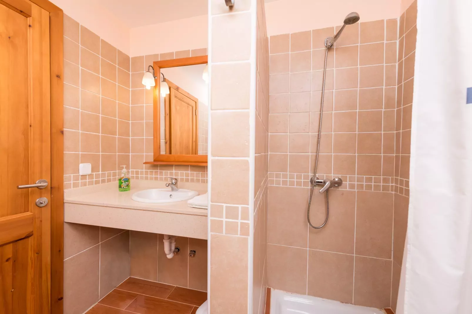 Can Canals-Badkamer