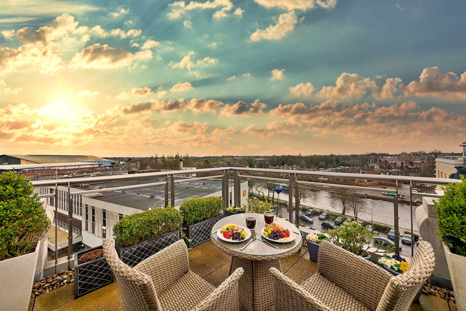 The Penthouse at 611 Westgate-Buitenlucht